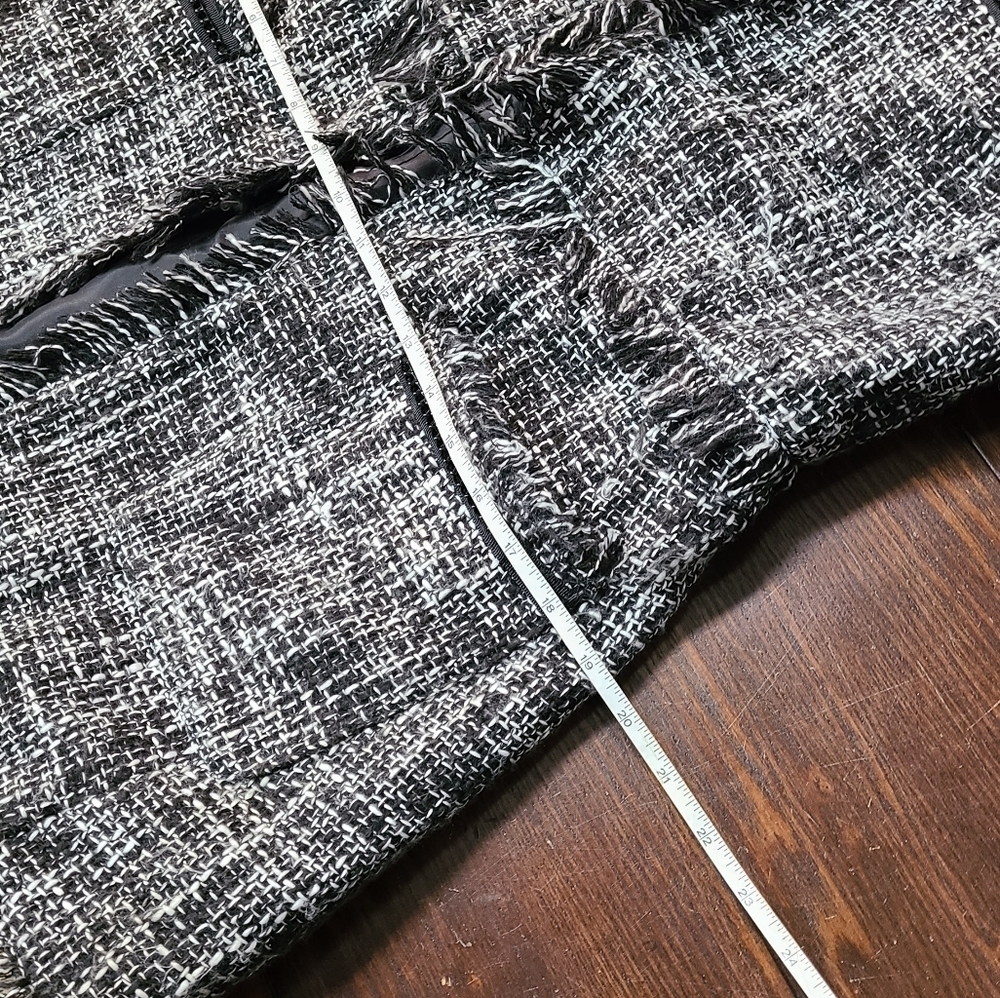 Light Tweed Blazer - Picture 3 of 12